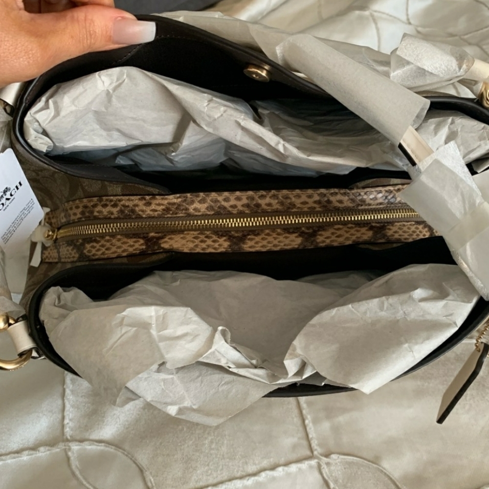 💕SOLD 💕New💚Coach Signature Snakeskin Leather Mix Shoulder Bag - Picture 6 of 6